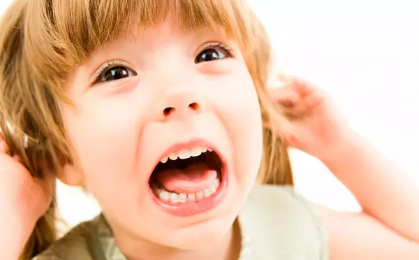 Детская истерика: как быстро успокоить малыша не испортив